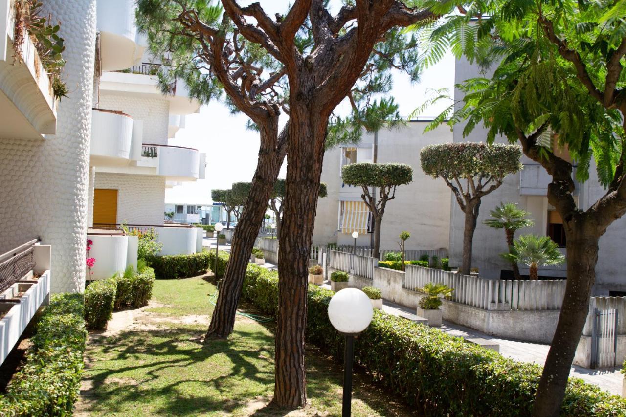 Grande Appartamento Sul Lungomare A Villa Rosa Alba Adriatica Exterior foto